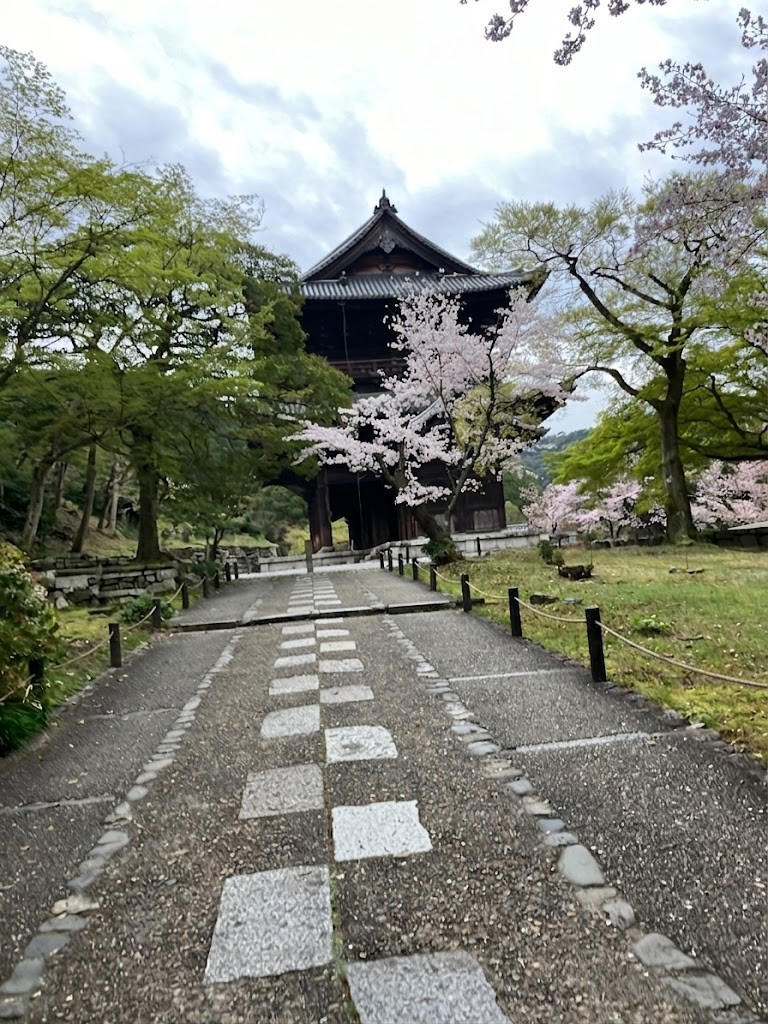 Temple grounds scenery